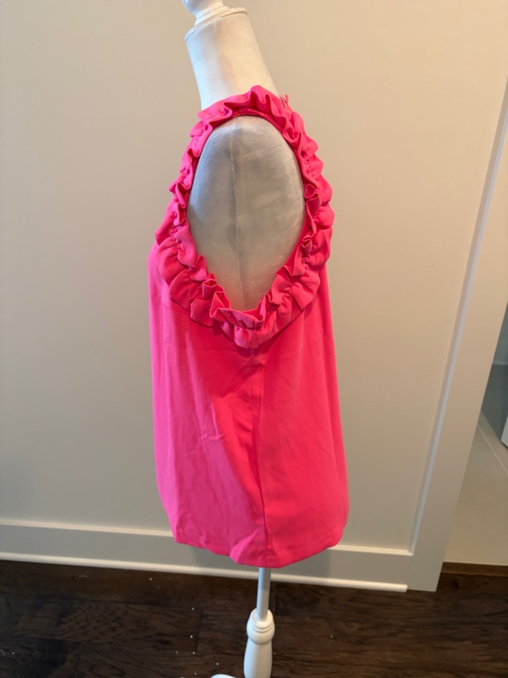 New With Tags Lilly Pulitzer Kailee Ruffle Sleeveless Too Sz M - Picture 3 of 8